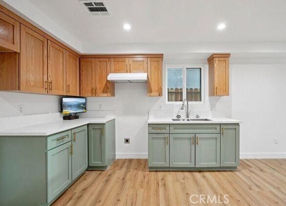 Building Photo - 10422 Graham Ave