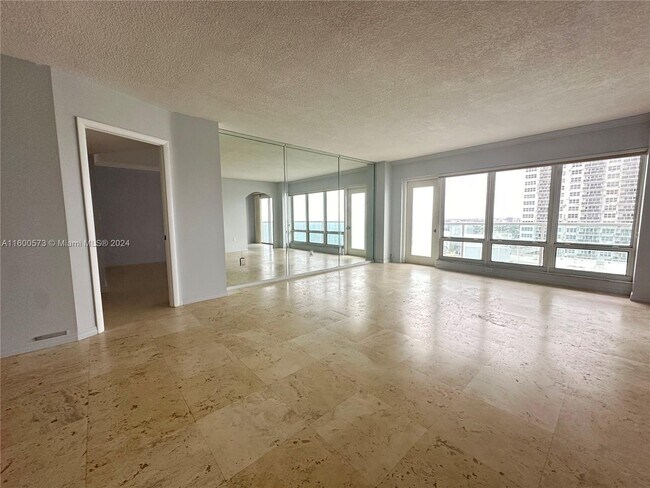 Building Photo - 3410 Galt Ocean Drive Apt #2103N, Fort Lau...