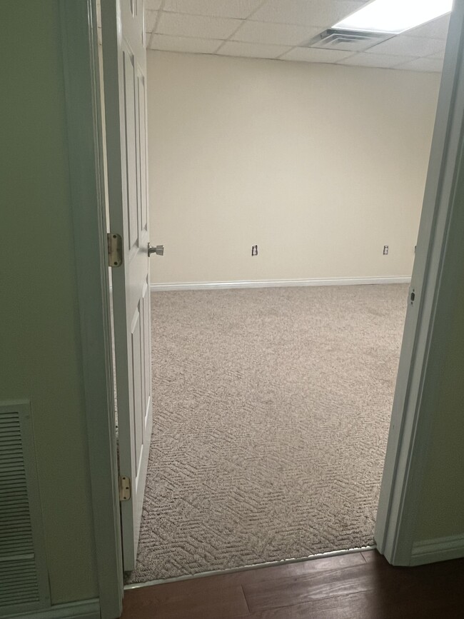 Basement bedroom - 126B Prather Road