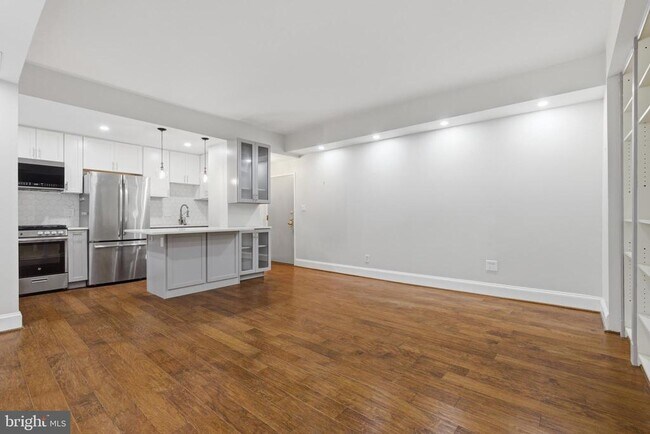 Building Photo - 2127 California St NW