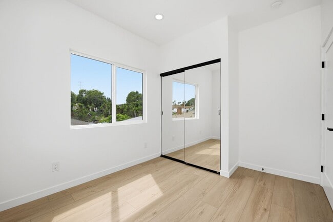 Building Photo - Brand new!