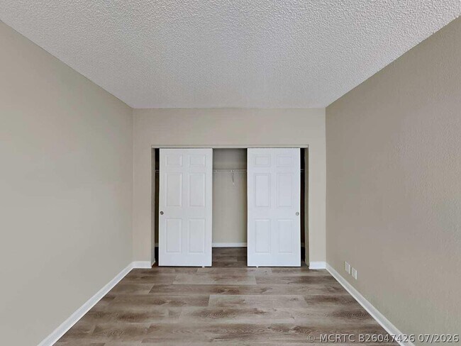 Building Photo - 8041 Buttonwood Cir