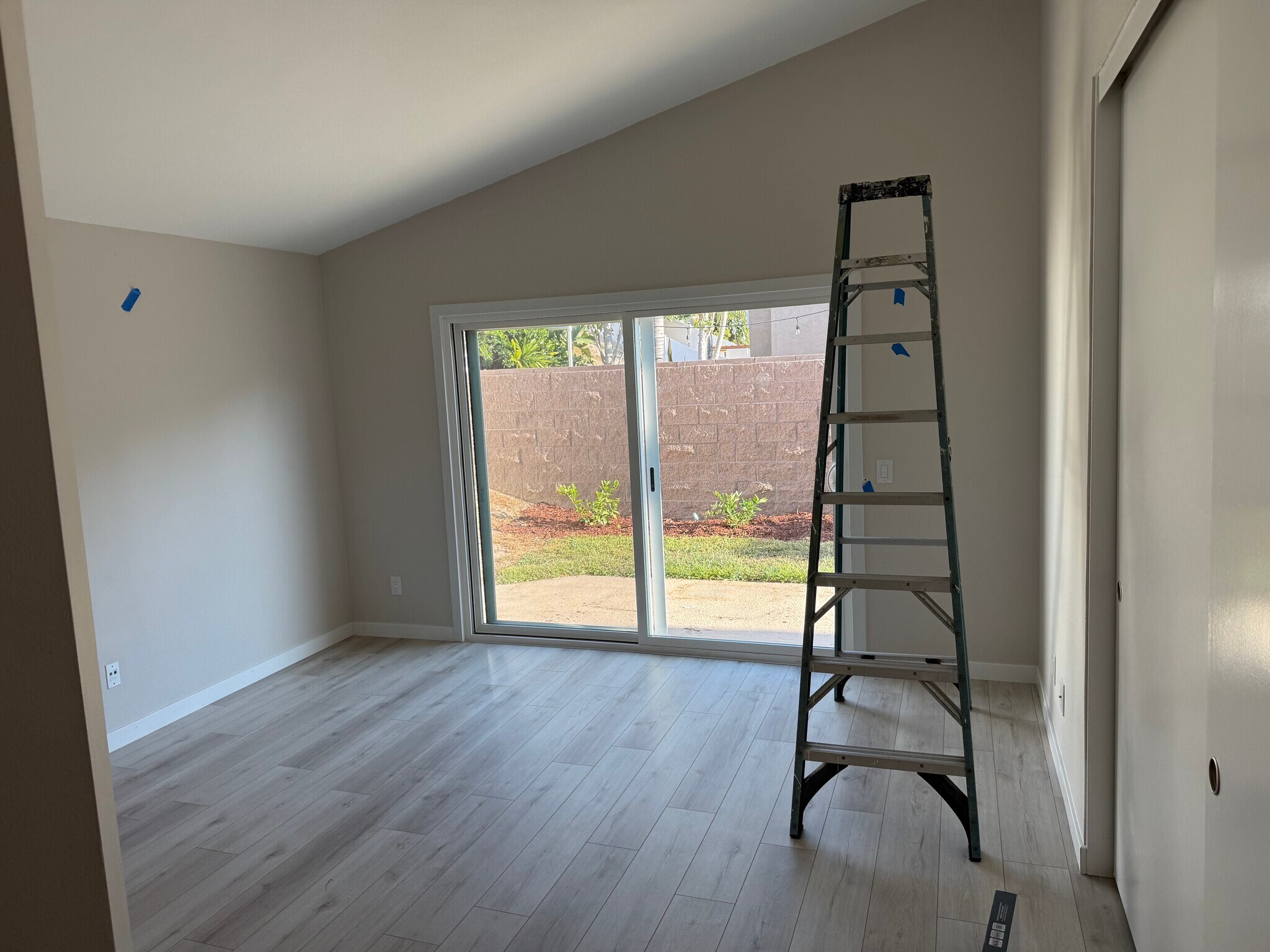 Building Photo - 2136 Waterside Dr