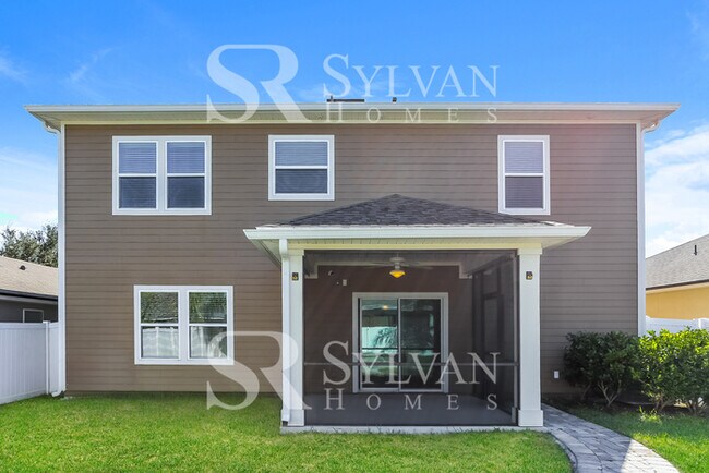 Building Photo - Your dream home awaits!