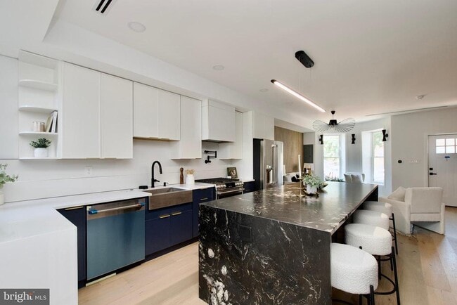 Building Photo - 1623 Marion St NW