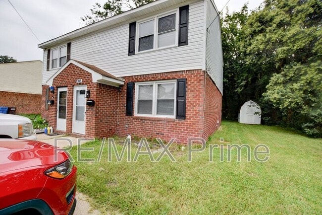 Building Photo - 1307 Richmond Ave