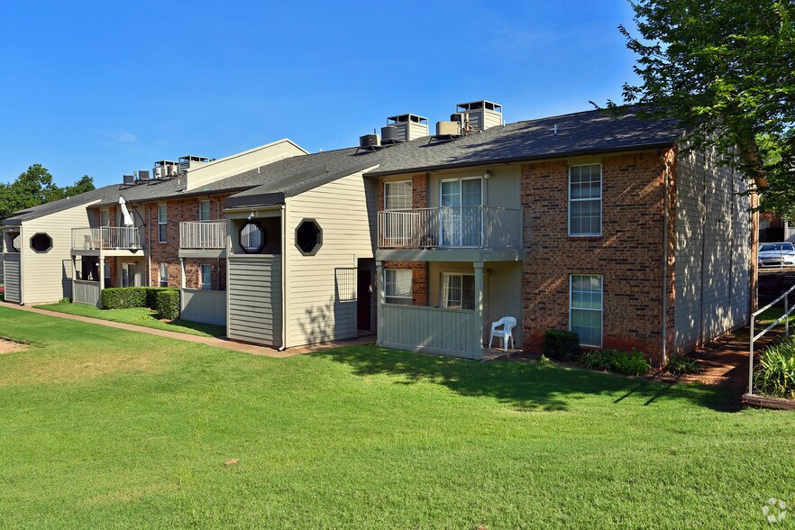 Kickingbird Hills 1900 Kickingbird Rd Edmond OK 73034 Apartment Finder