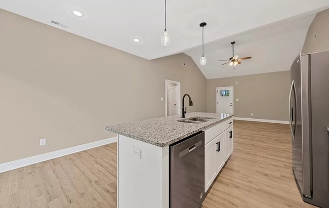 Building Photo - 2785 Cedrus Avenue - NEW RESIDENT PRICING! PRICE IMPROVED BY $100/MO!