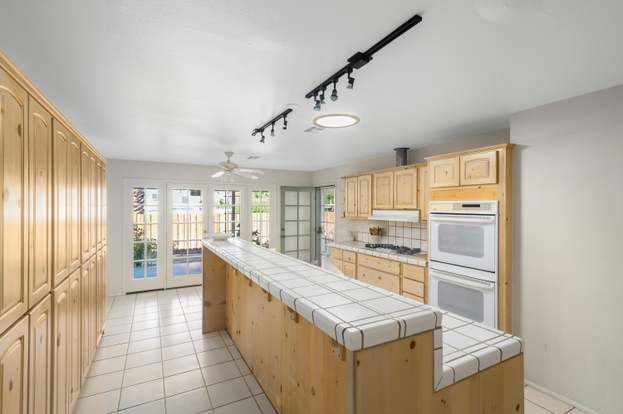 Building Photo - 38820 Bel Air Dr