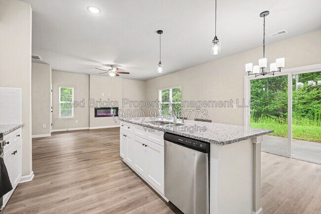 Building Photo - 2132 Clapham Ct