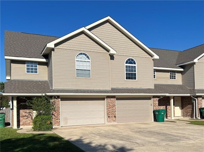 Primary Photo - 303 Perryl Ln