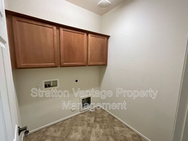 Building Photo - 18471 Verdin Rd