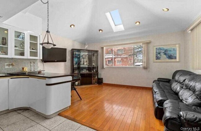 Building Photo - 73-14 174th St