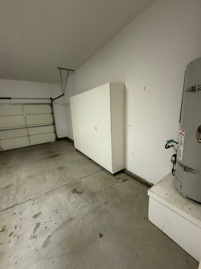 Building Photo - Adult 55+ Lovely Home in Springfield @ Whitney Oaks with a View