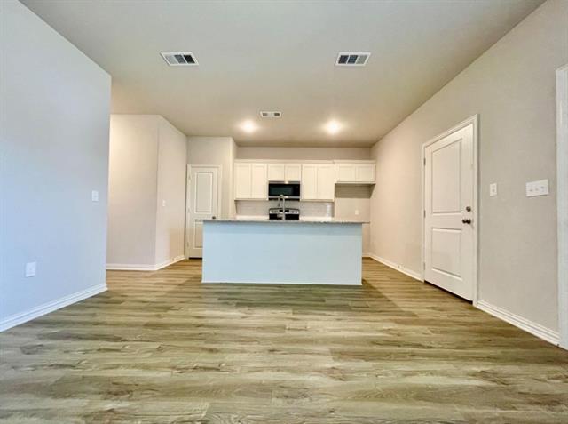 Building Photo - 2841 Peony Dr