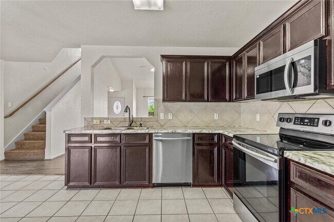 Building Photo - 5206 Oster Dr