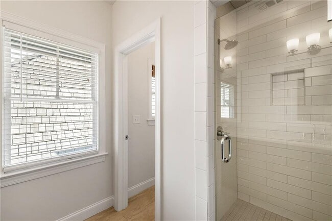 Building Photo - 2350 Melina Pl