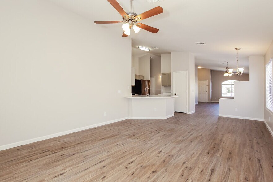 Building Photo - 14073 W Cornerstone Trail