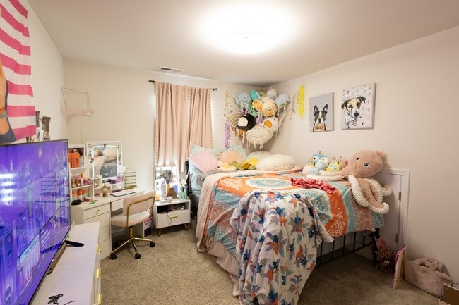 Building Photo - 3174 White Ash St