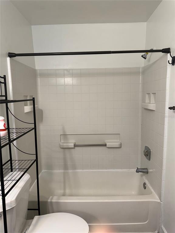 Building Photo - 3827 Bay Club Cir