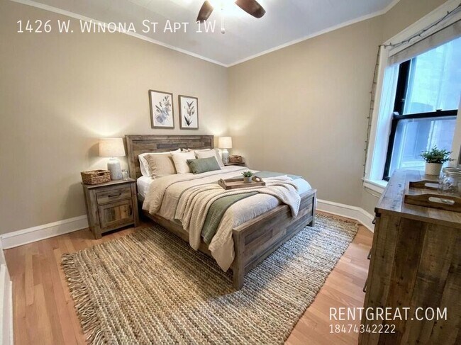 Building Photo - 1426 W Winona St