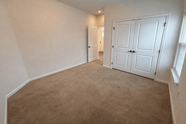 Building Photo - 10279 Benjamin Way