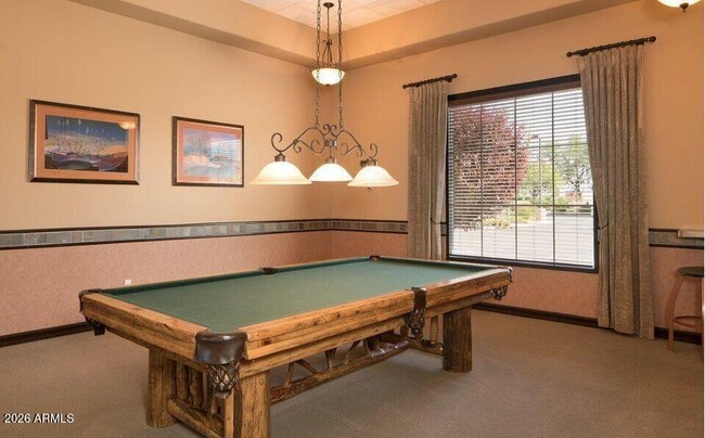 Building Photo - 890 S Golf View Dr