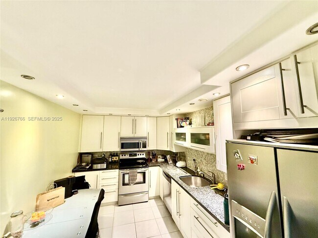 Building Photo - 1890 S Ocean Dr