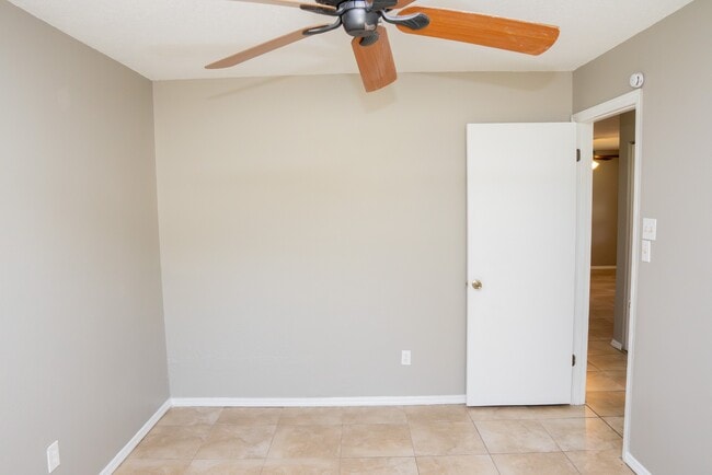 Building Photo - 1483 Elderton Dr