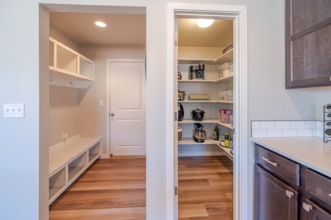 Building Photo - Stunning 3 Bed 2.5 Bath Home in Harvest Village