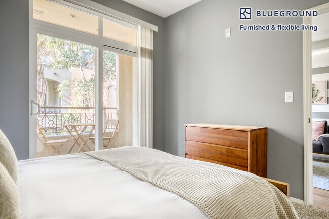 Building Photo - 8601 Lincoln Blvd