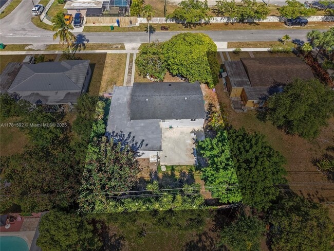 Building Photo - 30100 SW 168th Ct