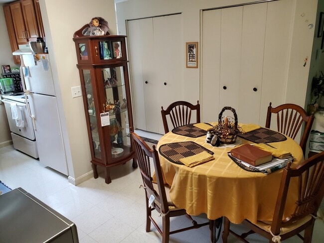 Building Photo - Pepperell Meadows