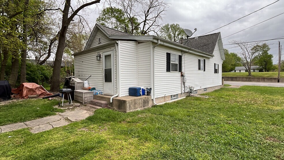 Building Photo - 1089 S Martin Luther King Jr Dr