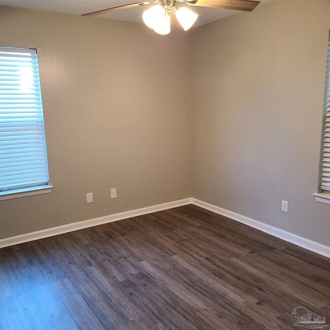 Building Photo - 910 N De Villiers St