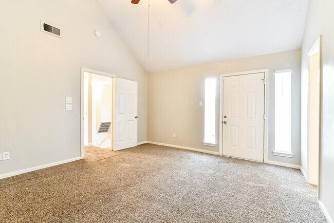 Building Photo - 9811 Churchill Way Dr