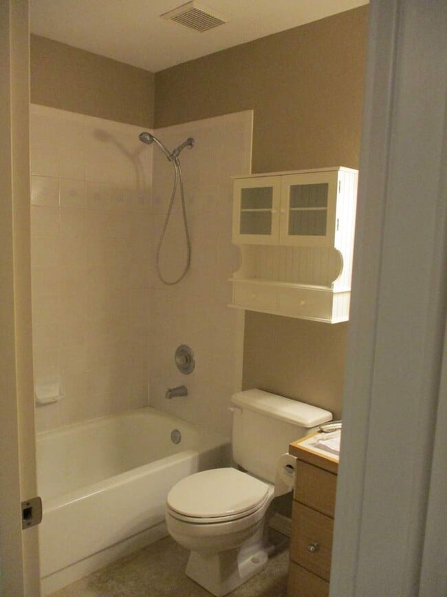 Building Photo - Beautiful 3 Bedroom Home in Gig Harbor