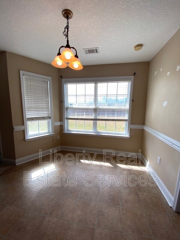 Building Photo - 178 Winchester Way S.E.