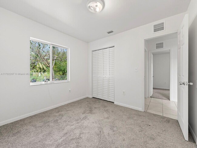 Building Photo - 26650 SW 138th Ct