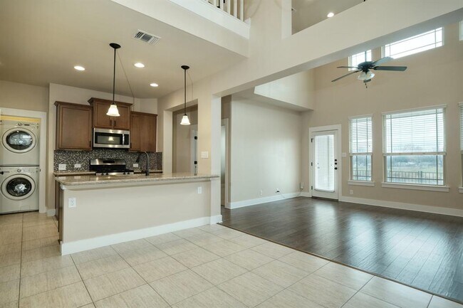 Building Photo - 7320 Easy Wind Dr