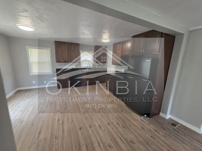 Building Photo - 1402 N Euclid Ave