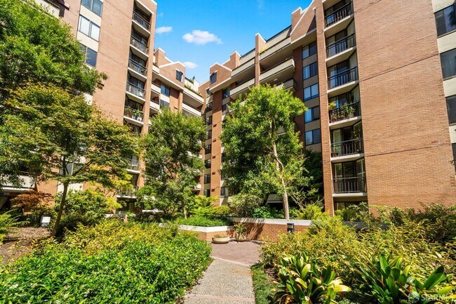 Building Photo - 101 Lombard St