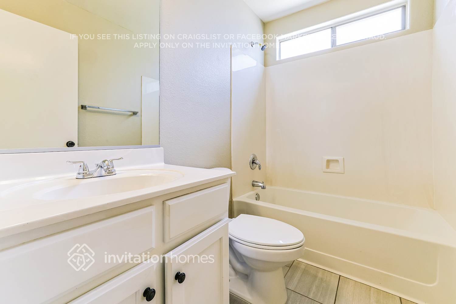 Building Photo - 11442 E Pronghorn Ave