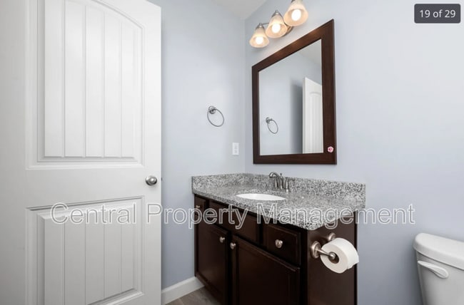 Building Photo - 487 Timberwood Dr