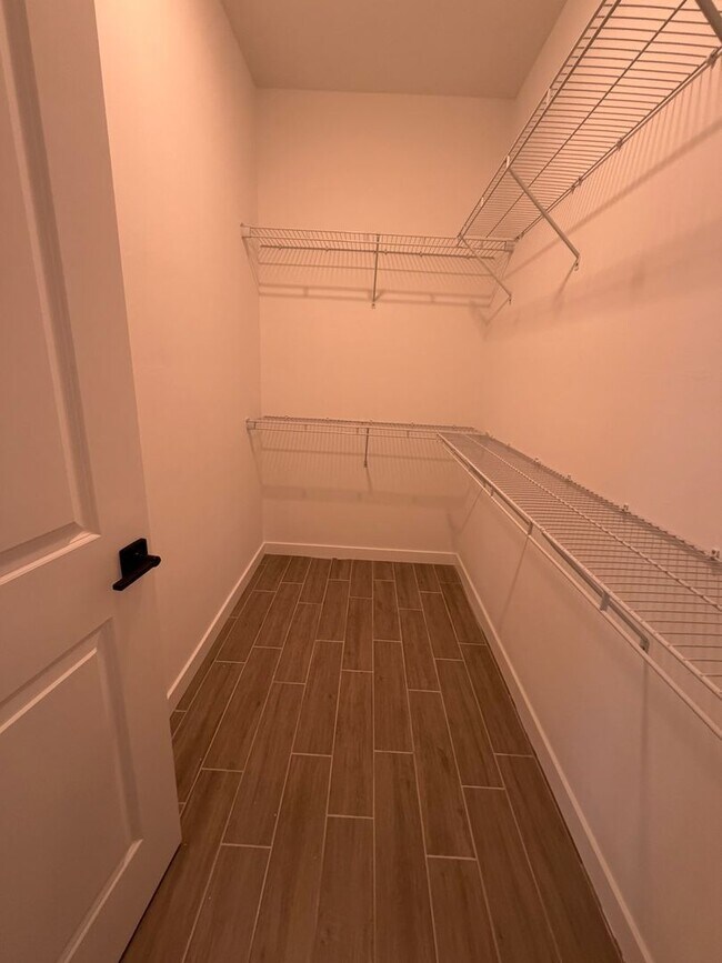 Building Photo - 1506 Gary Ln