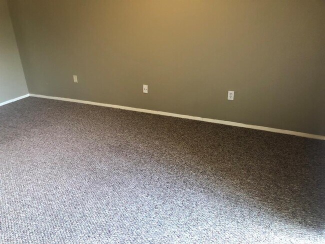 Building Photo - 9365 Pagewood Ln