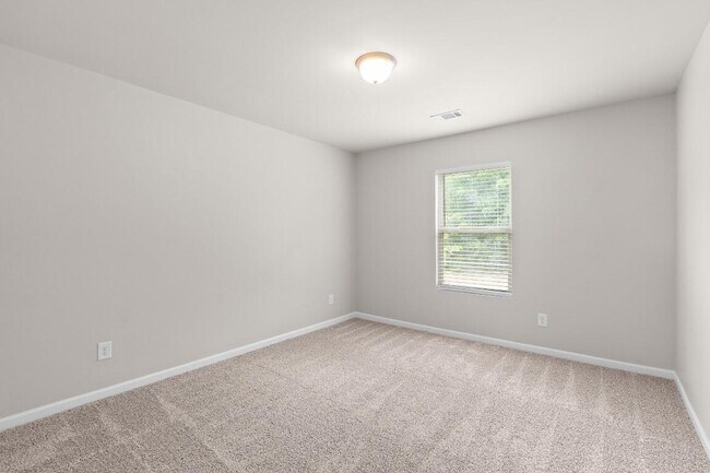 Building Photo - 3013 Spring Creek Dr