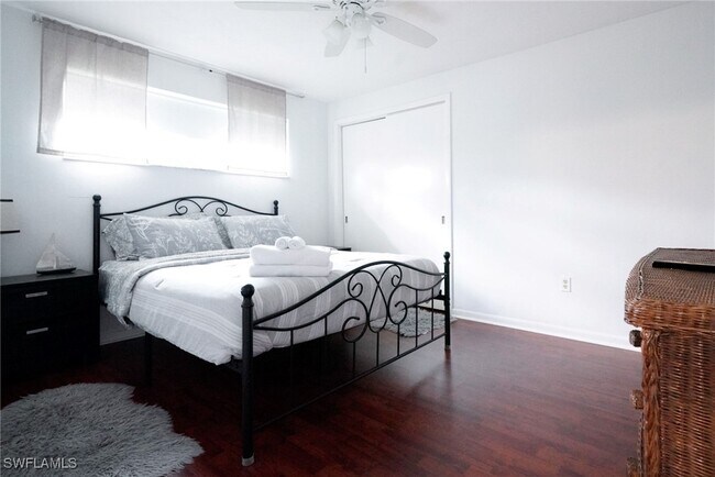 Building Photo - 1351 Oaklawn Ct