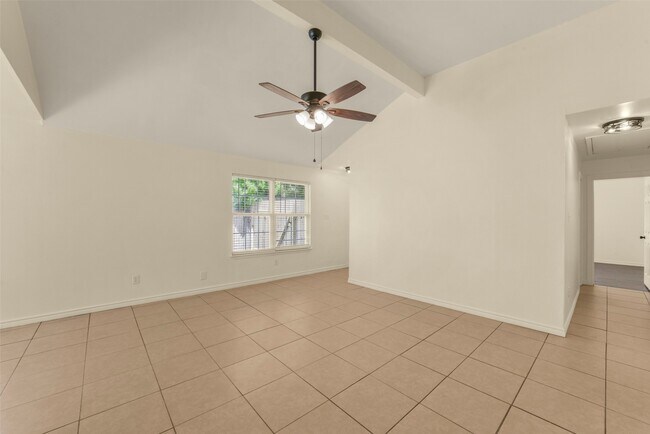 Building Photo - 18147 Dinner Creek Dr