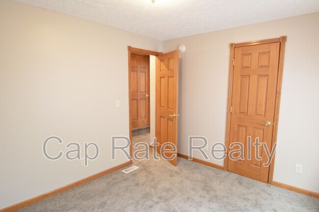 Building Photo - 2473 Renwood Pl